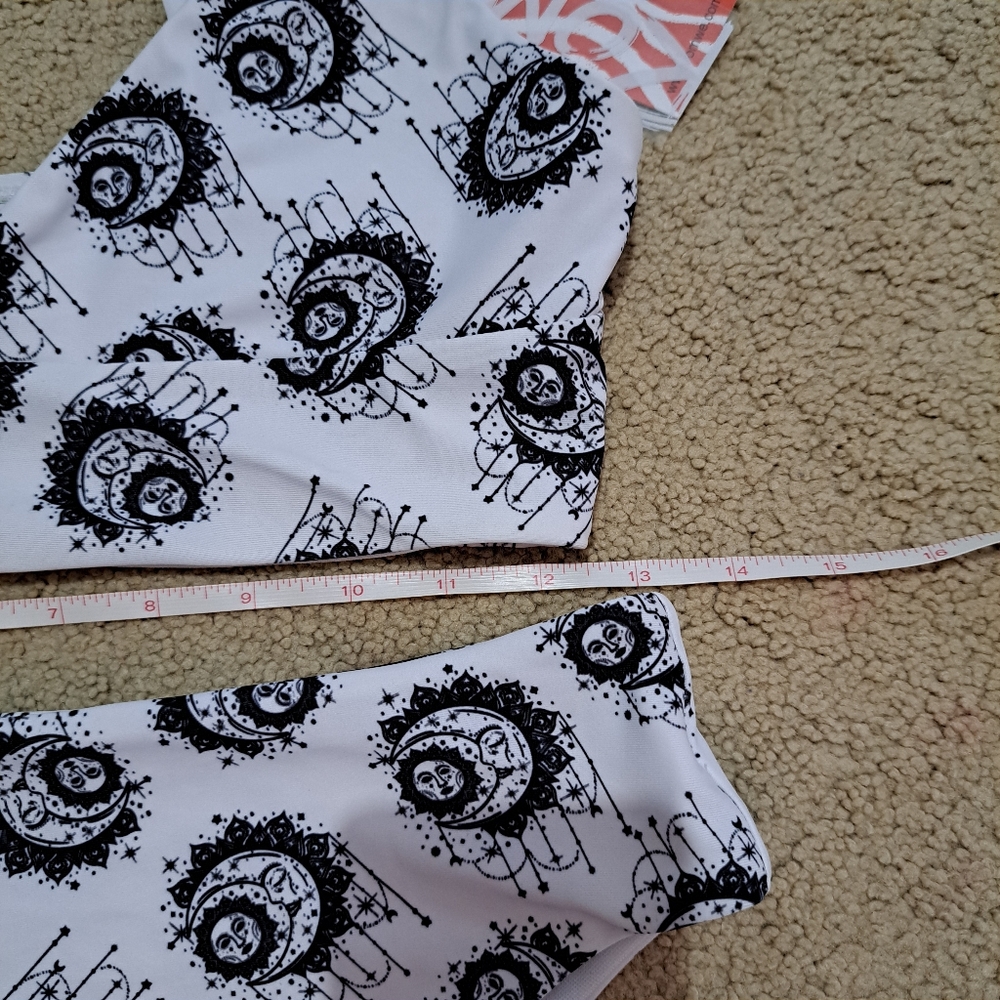 Bikini Set With Sun & Moon Pattern - Picture 3 of 4